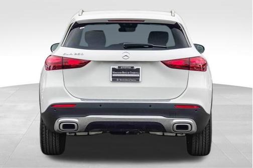 Polar White 2025 Mercedes-Benz GLA 250 4MATIC