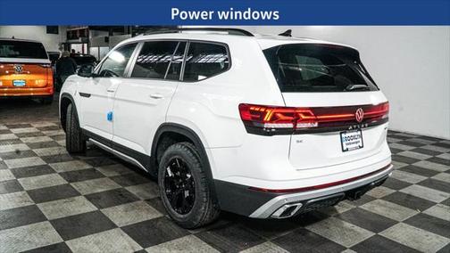 2025 Volkswagen Atlas 2.0T Peak Edition