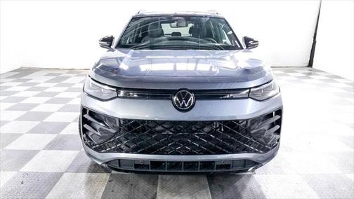 2025 Volkswagen Tiguan 2.0T SE R-Line Black 4MOTION