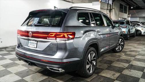 2025 Volkswagen Atlas 2.0T SE w/Technology 4MOTION