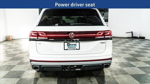 2025 Volkswagen Atlas 2.0T Peak Edition