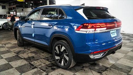 2025 Volkswagen Atlas Cross Sport 2.0T SE w/Technology 4MOTION