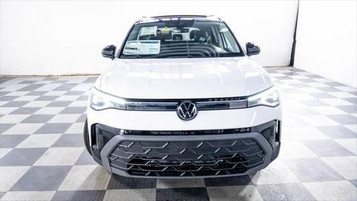 2025 Volkswagen Taos 1.5T SE Black