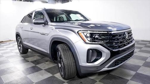 2025 Volkswagen Atlas Cross Sport 2.0T SE w/Technology 4MOTION
