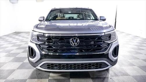 2025 Volkswagen Atlas Cross Sport 2.0T SE w/Technology 4MOTION