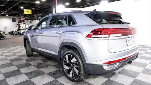 2025 Volkswagen Atlas Cross Sport 2.0T SE w/Technology 4MOTION