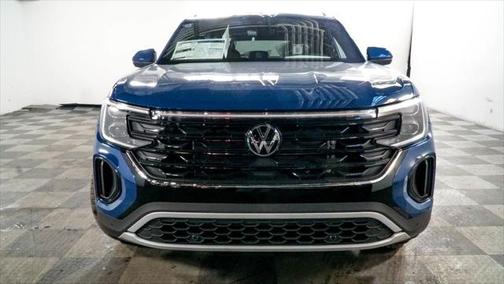 2025 Volkswagen Atlas Cross Sport 2.0T SE w/Technology 4MOTION