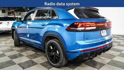 2025 Volkswagen Atlas Cross Sport 2.0T SEL