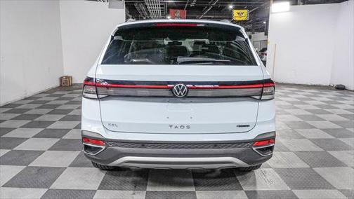 2025 Volkswagen Taos 1.5T SEL