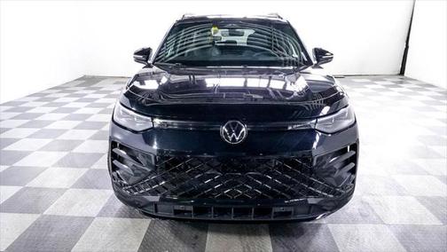 2025 Volkswagen Tiguan 2.0T SE R-Line Black 4MOTION