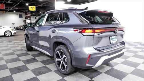 2025 Volkswagen Tiguan 2.0T SE 4MOTION