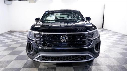 2025 Volkswagen Atlas Cross Sport 2.0T SE w/Technology 4MOTION