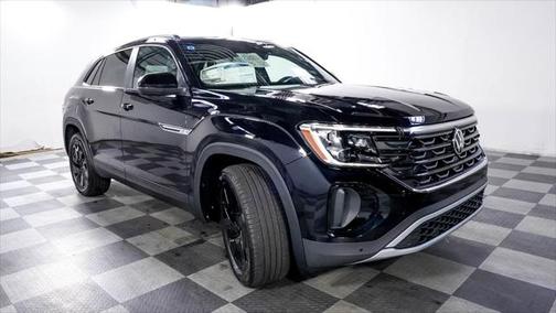 2025 Volkswagen Atlas Cross Sport 2.0T SE w/Technology 4MOTION