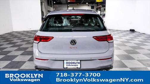 2025 Volkswagen Golf GTI 2.0T SE DSG