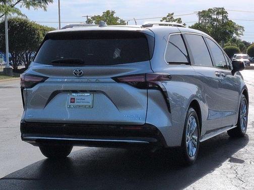 Celestial Silver Metallic 2024 Toyota Sienna Platinum