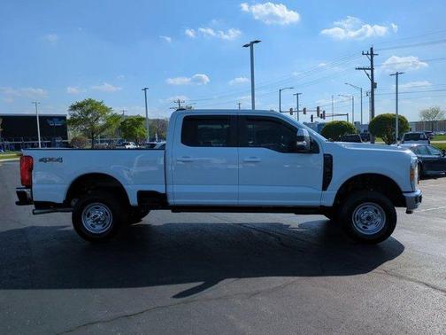 OXFORD WHITE 2024 Ford F-250 XL