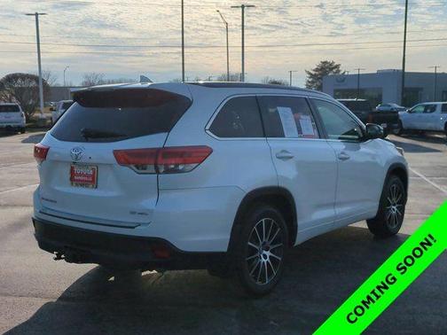 Blizzard Pearl 2017 Toyota Highlander SE