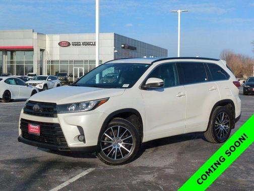 Blizzard Pearl 2017 Toyota Highlander SE