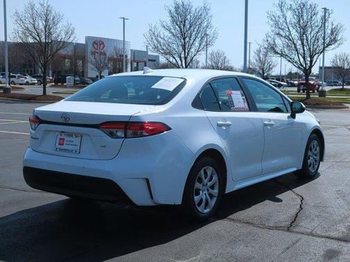 Ice Cap 2024 Toyota Corolla LE