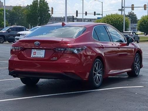 2024 Toyota Camry Hybrid XLE