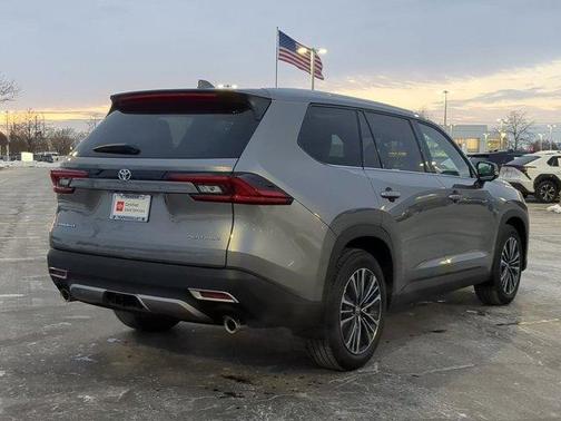 2025 Toyota Grand Highlander Hybrid Limited MAX