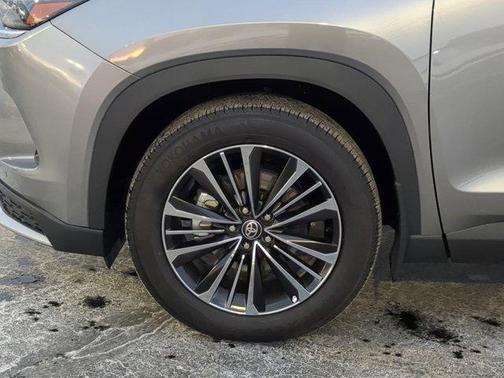 2025 Toyota Grand Highlander Hybrid Limited MAX