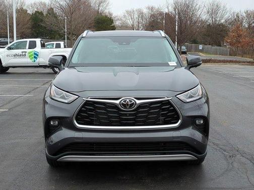 2025 Toyota Highlander Platinum