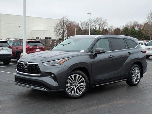 2025 Toyota Highlander Platinum