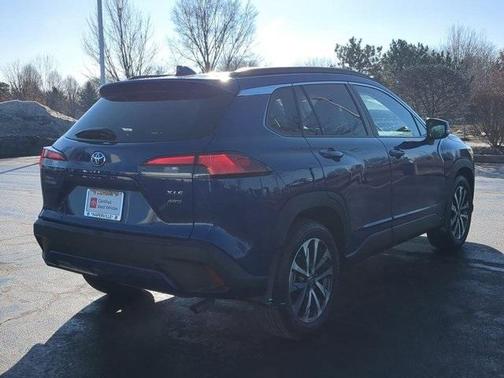 2024 Toyota Corolla Cross XLE