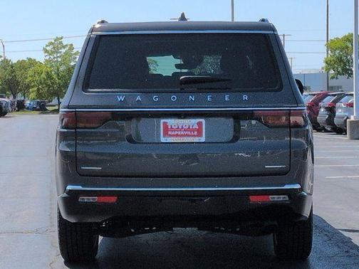 Baltic Gray Metallic Clearcoat 2022 Jeep Wagoneer Series III 4x4