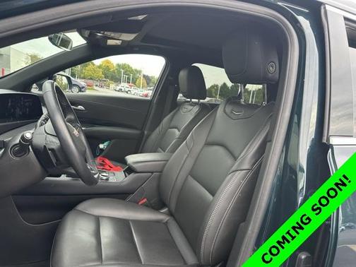 2024 Cadillac XT4 Luxury