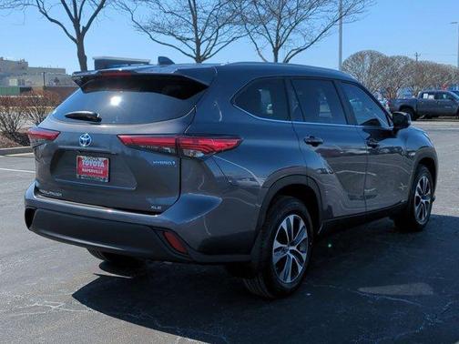 2023 Toyota Highlander Hybrid XLE