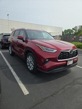 2022 Toyota Highlander Limited