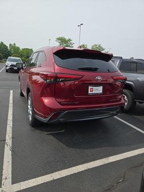 2022 Toyota Highlander Limited
