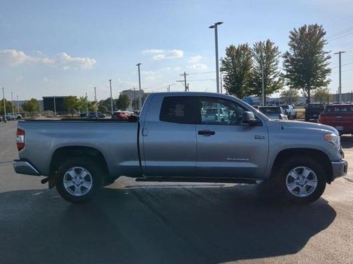 2017 Toyota Tundra SR5