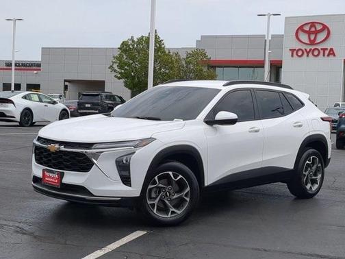 2024 Chevrolet Trax LT