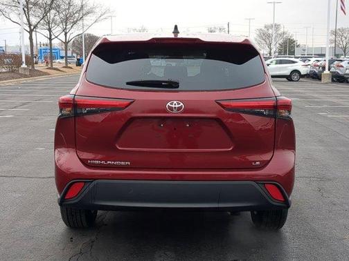 2023 Toyota Highlander LE