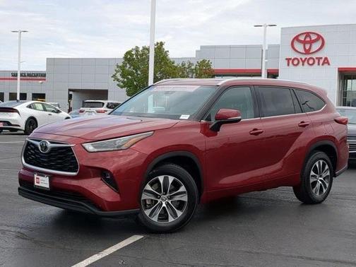 2022 Toyota Highlander XLE