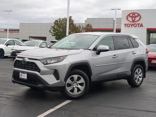 2022 Toyota RAV4 LE