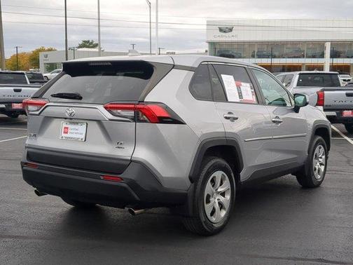 2022 Toyota RAV4 LE