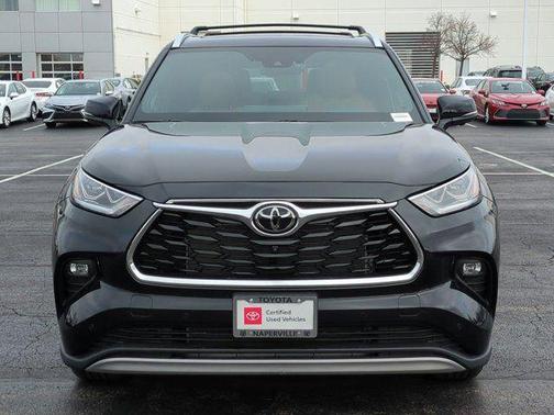 Midnight Black Metallic 2025 Toyota Highlander Platinum
