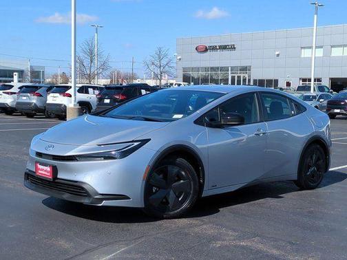 2025 Toyota Prius LE