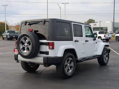 2017 Jeep Wrangler Unlimited Sahara