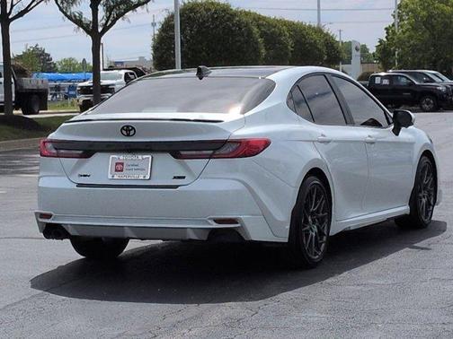 Wind Chill Pearl 2025 Toyota Camry XSE