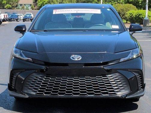Midnight Black Metallic 2025 Toyota Camry SE