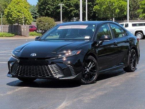 Midnight Black Metallic 2025 Toyota Camry SE