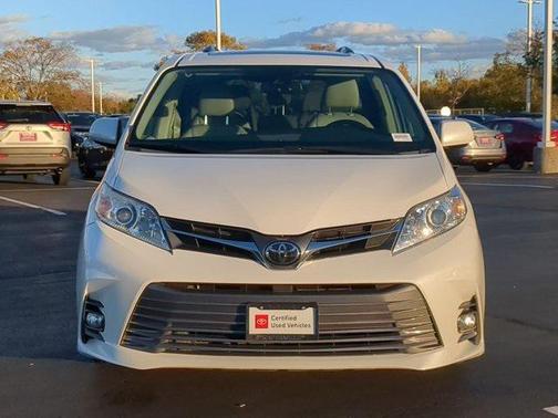 2018 Toyota Sienna XLE