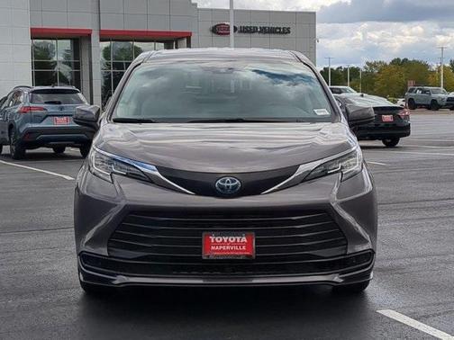 2021 Toyota Sienna LE