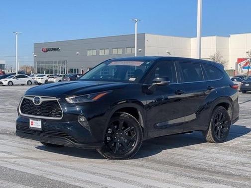 2023 Toyota Highlander LE