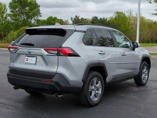 Silver Sky Metallic 2022 Toyota RAV4 Hybrid LE